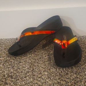 Vionic with Orthaheel High Tide Women's Sandal 6(B)